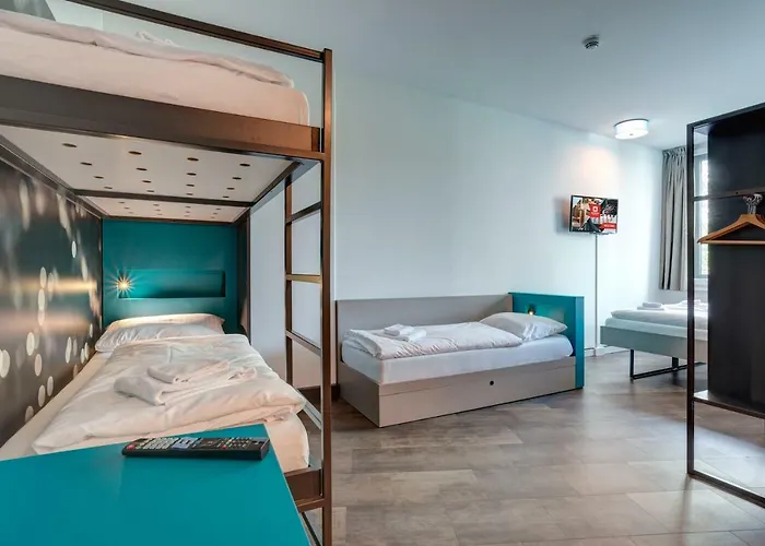 Hotel Meininger Olympiapark 3*