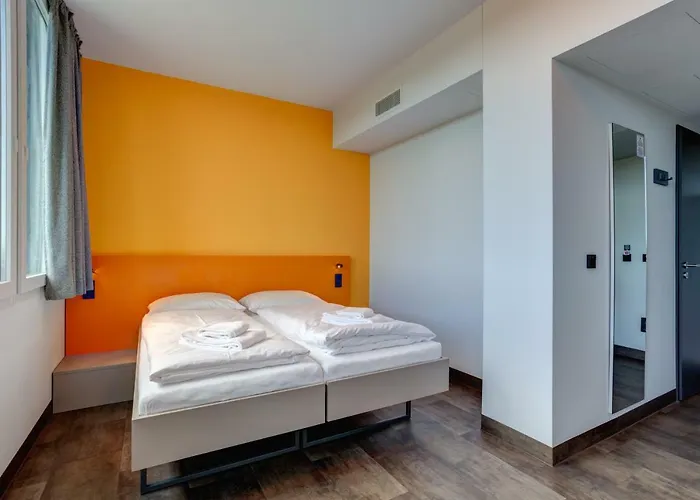 Hotel Meininger Olympiapark 3*