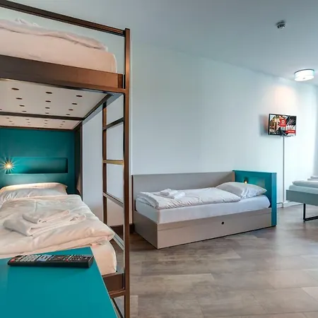 Hotell Meininger Olympiapark 3*