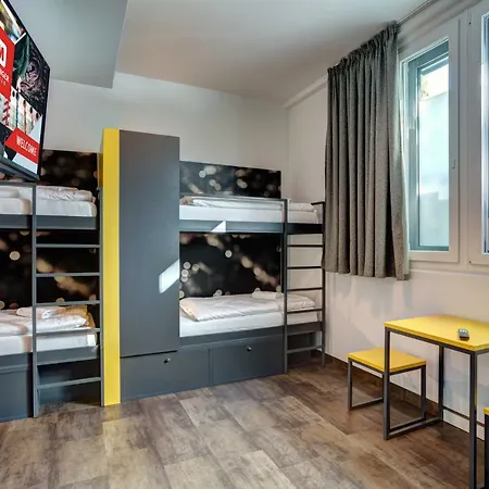 Hotel Meininger Olympiapark 3*